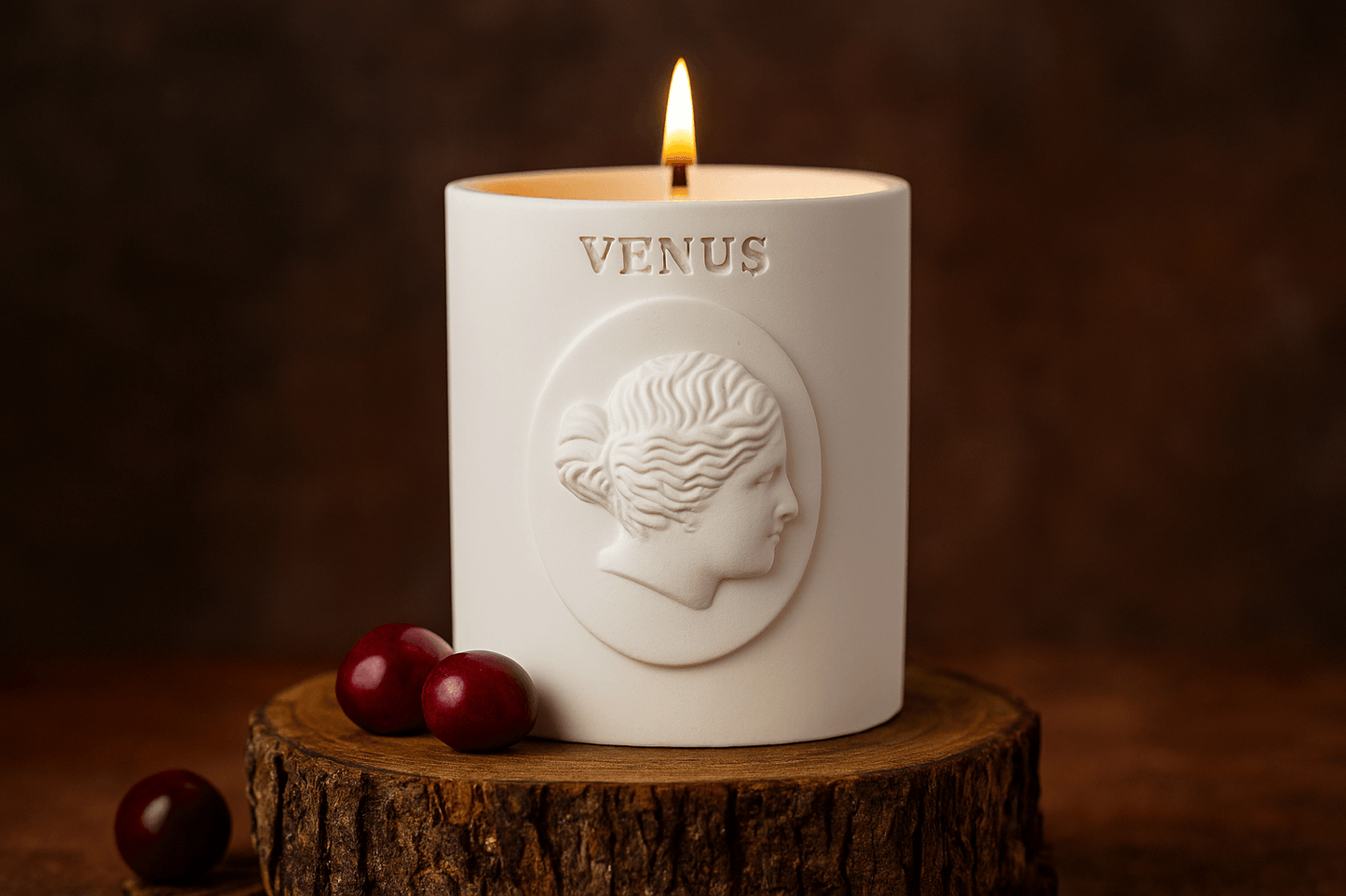 Venus Candle – Velvet Cherry Oak | Handmade Eco Resin Candle