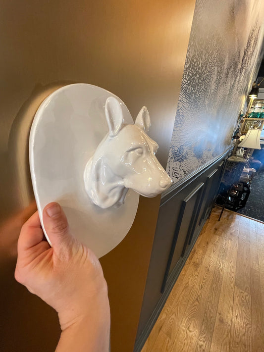 Glossy Porceline White Ceramic Canine Wall Mount